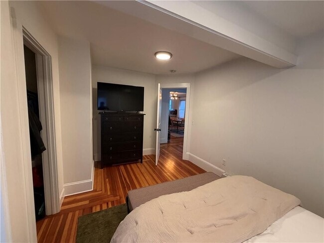 Photo - 16 Apthorp Ave