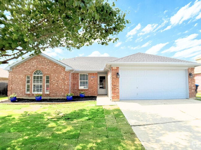 Building Photo - 3913 Periwinkle Dr Rental