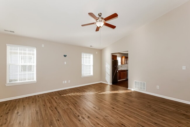 Photo - 648 Cloverfield Ln