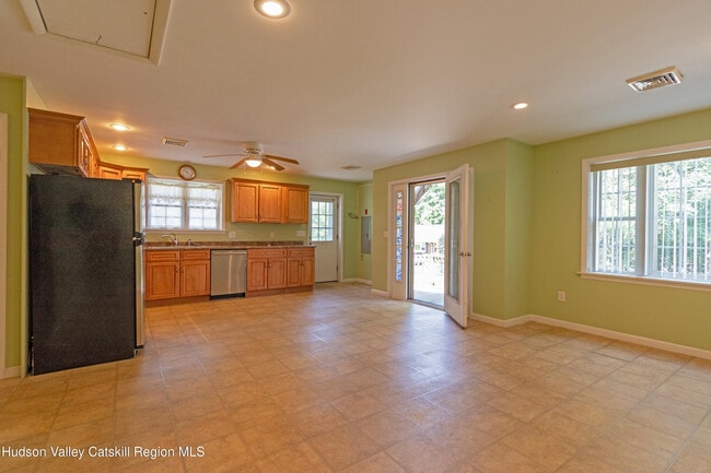 Photo - 6 Myer Ln