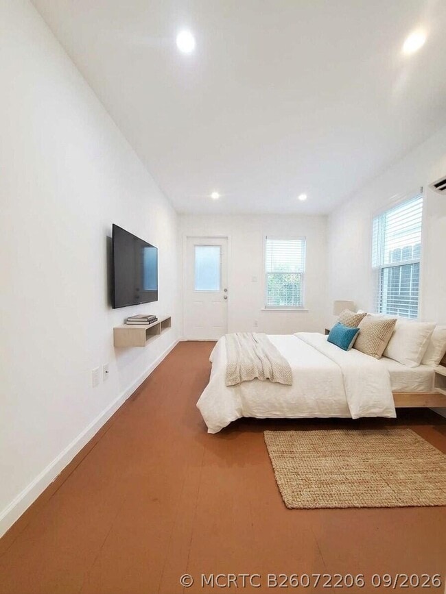 1407 SE 2nd St Unit C