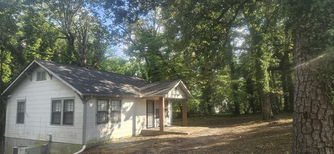Building Photo - 4004 Lightfoot Mill Rd Rental