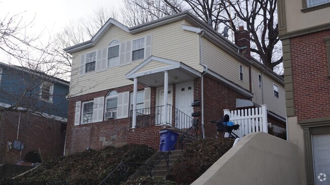 Building Photo - 209-19 Whitehall Terrace Rental