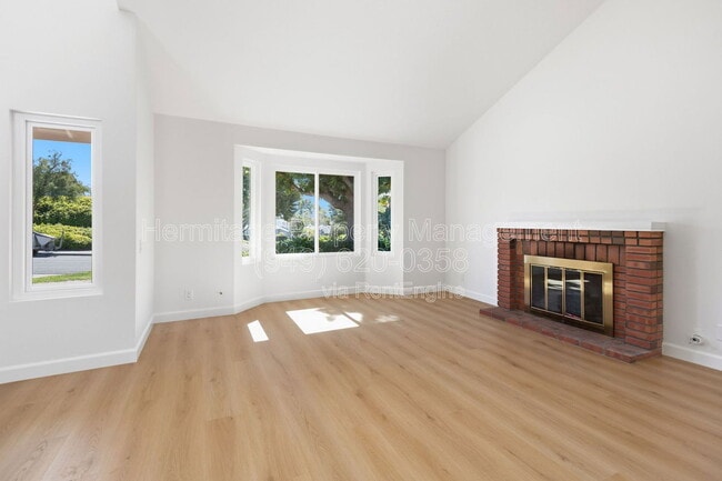 Photo - 26411 Stratford