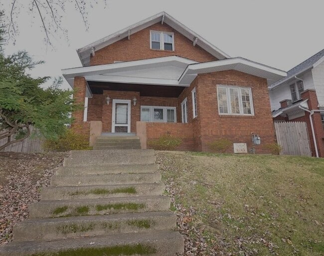 123 Blymyer Ave