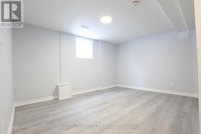 Photo - 4499 Radisson Crescent