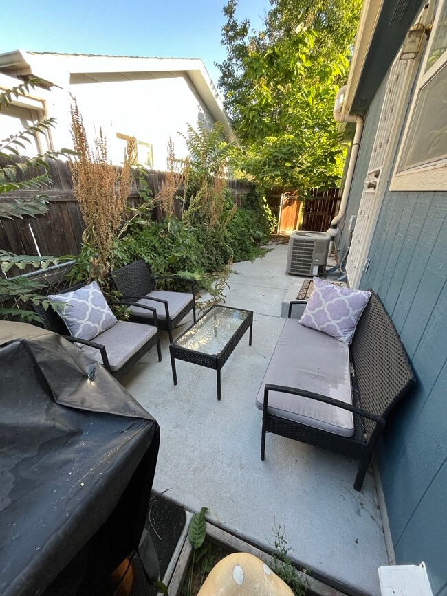 Photo - 1510 W Maple Ave