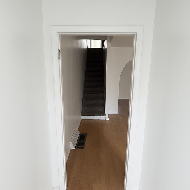 Photo - 5011 Jackson St