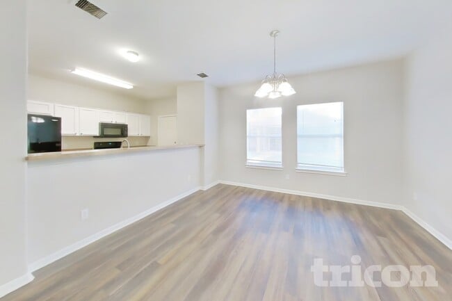 11403 Carla St