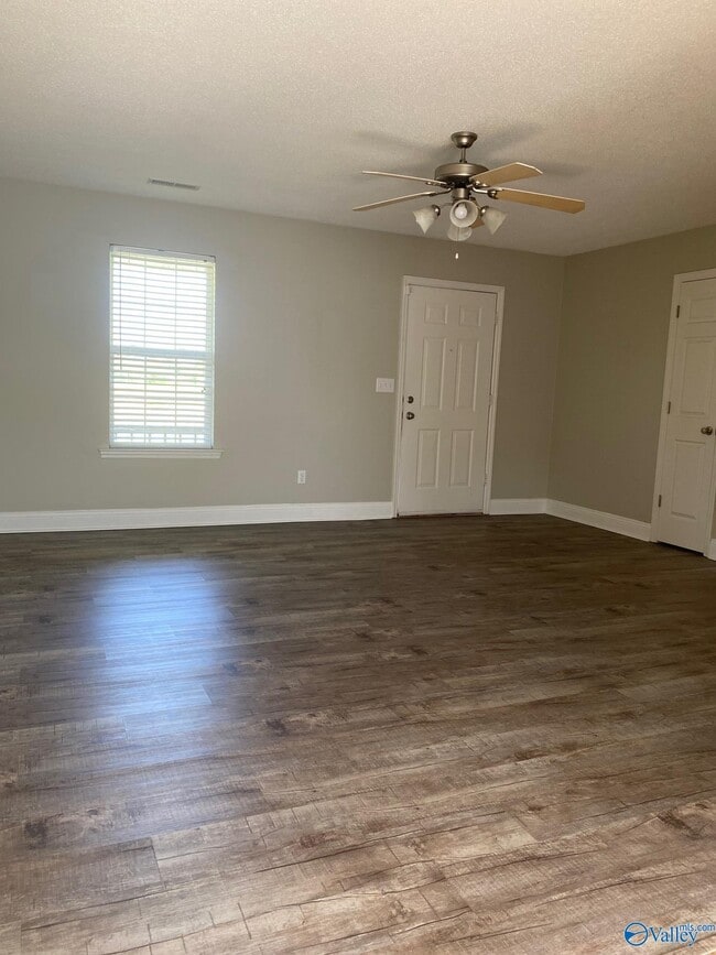 Photo - 166 Stafford Rd