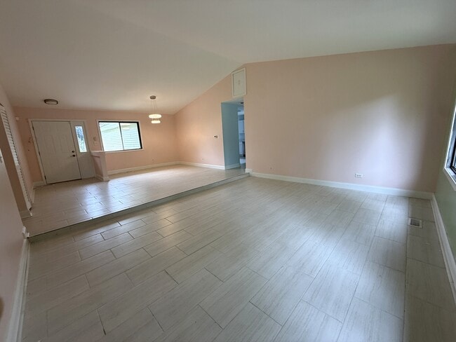 Photo - 1191 Hialeah Ln
