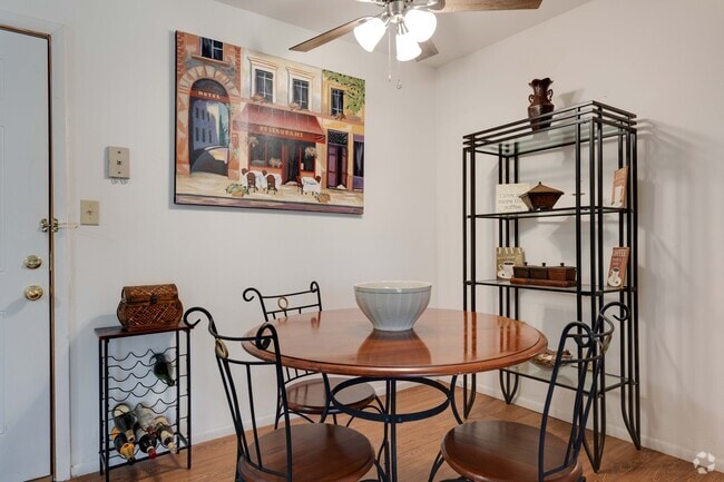 2BR, 1BA - Dining Area