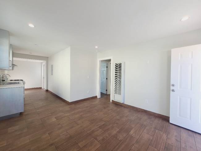 Photo - 1413 E 53rd St Unidad 14