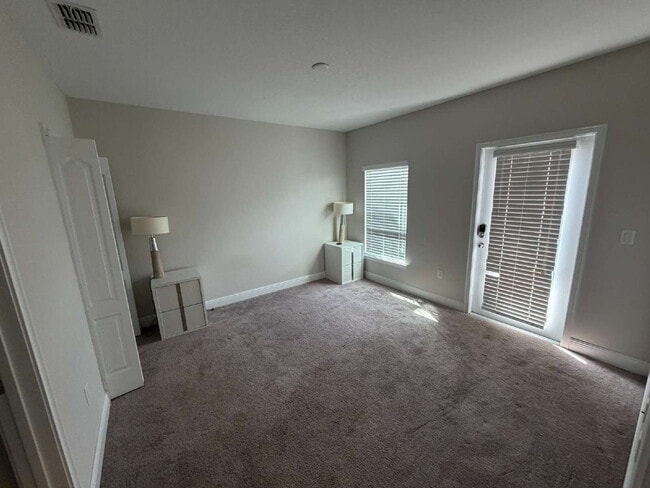 Photo - Charming 2-Bed Townhouse with Granite Eleg...