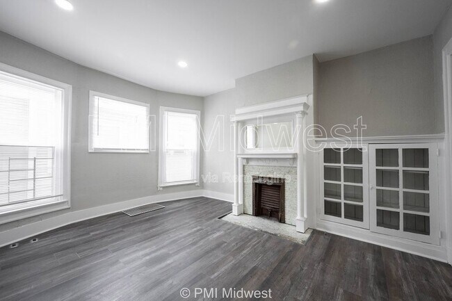 Photo - 538 W 29th St