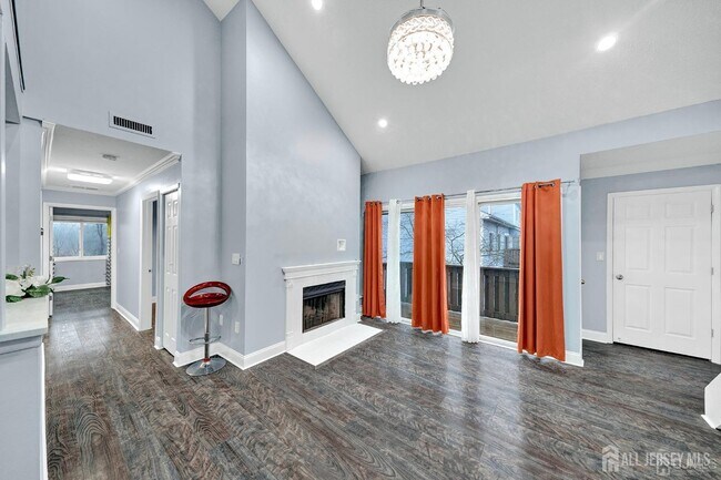 Photo - 914 Aspen Dr