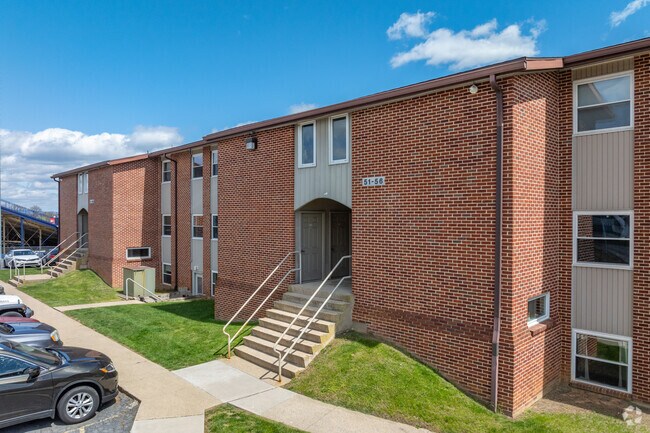 Photo - College Park Commons