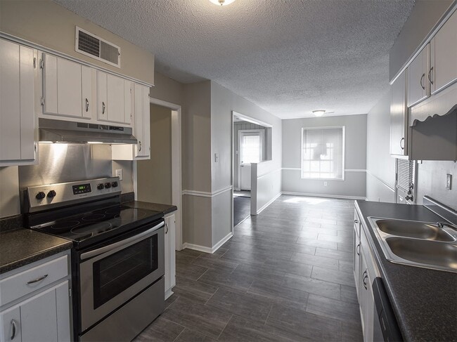 Photo - Newly renovated 4 bed, 2 bath home near Germantown with easy access to 385.