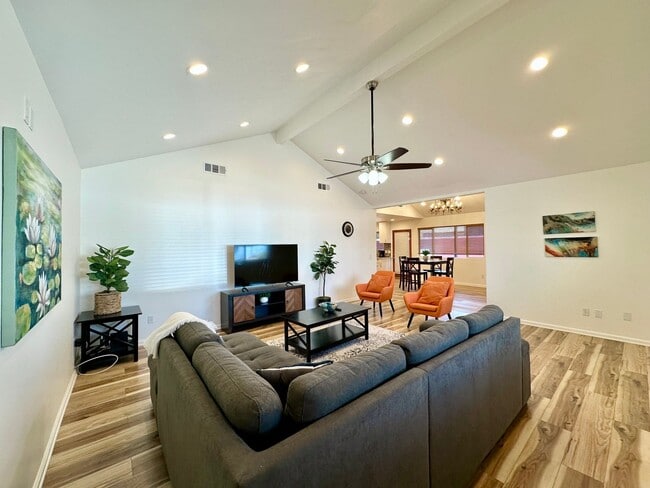 Photo - AVAILABLE NOW!! 3 BEDROOM 3 BATHROOM HOME IN JOSHUA TREE!