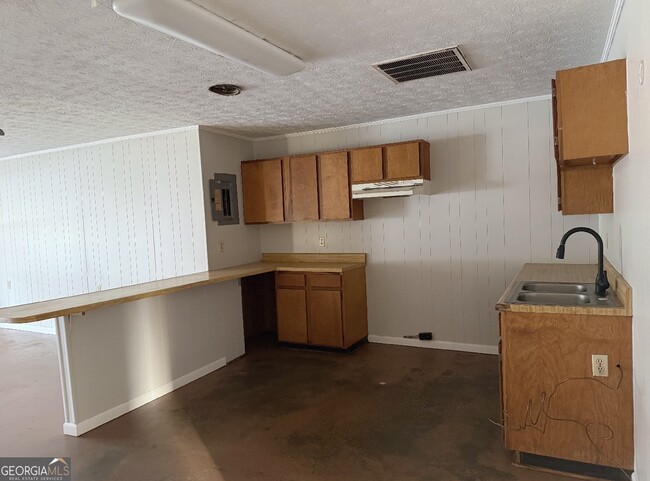 Photo - 7 Railroad St