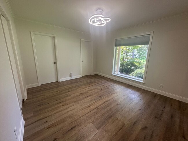 Photo - Gorgeous 3 Bedroom South Highland Home with Bonus Room!