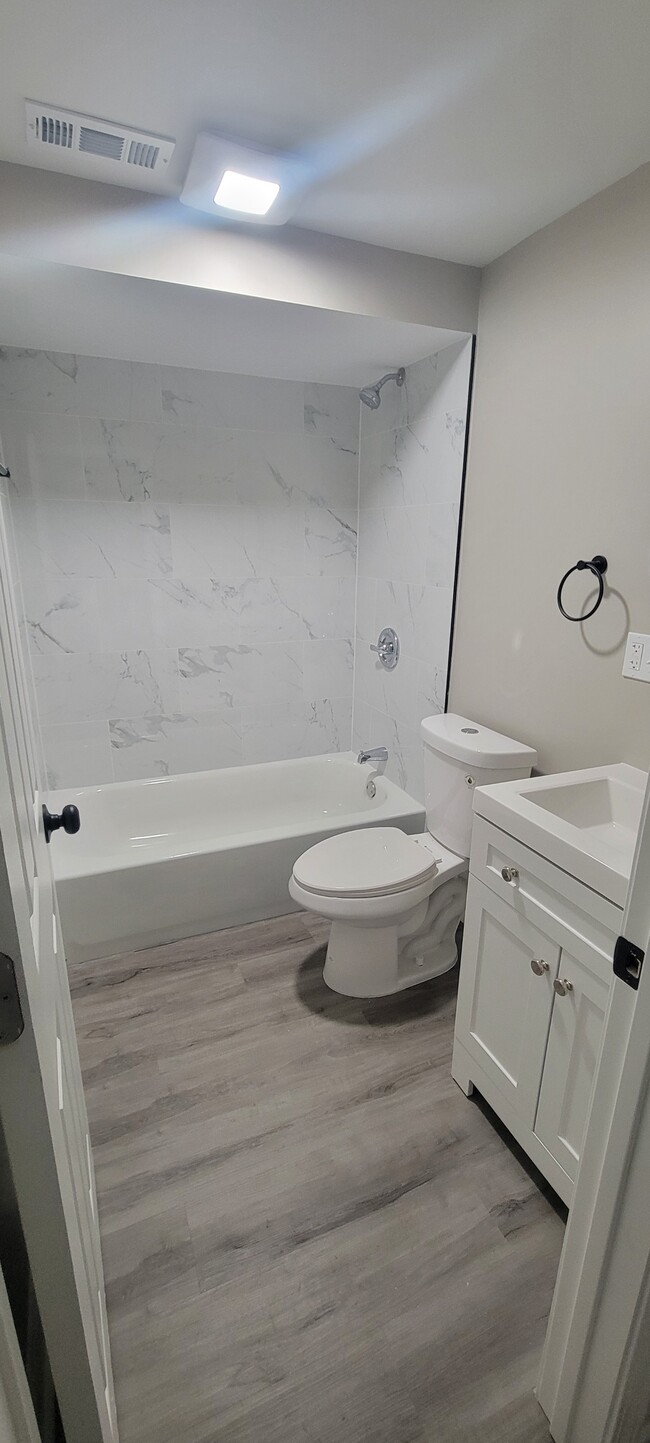 Photo - 206 Washington St