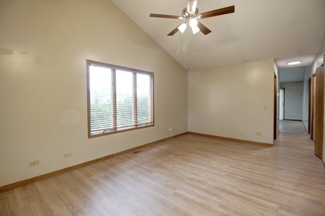 Photo - 1324 Post Oak Ct
