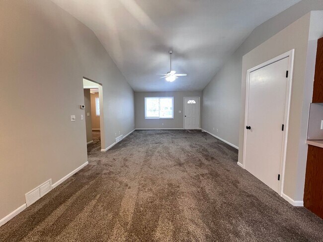 Photo - 4493 Pleasantview Ct NE