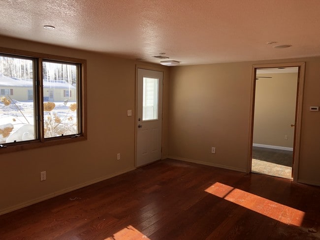 Photo - 533 15th Ave