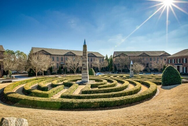 Photo - 2010 Heathermere Way