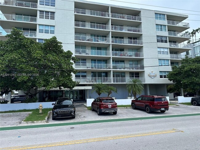 Photo - 9500 W Bay Harbor Dr Unit 6A
