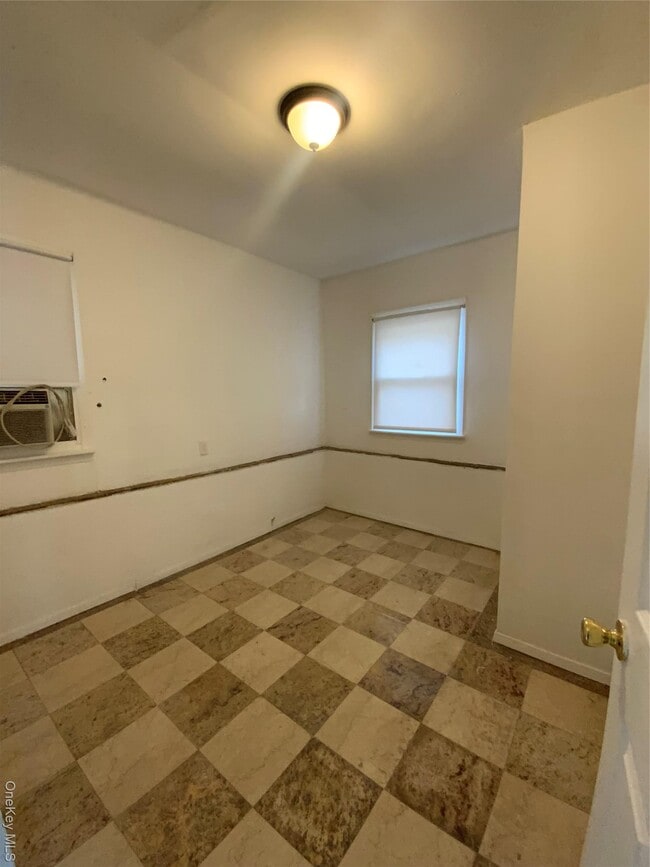 Photo - 76 Garden City Ave