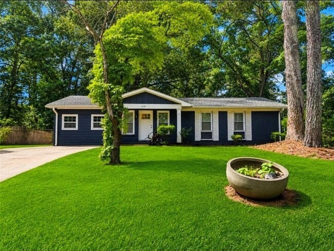 Building Photo - 1551 Pine Glen Cir