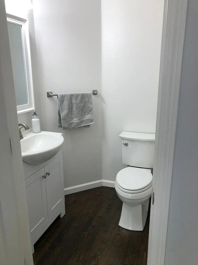 Photo - Charming 2BR Condo in Danbury Unit LABS 1304 Sienna Dr - 60923535795
