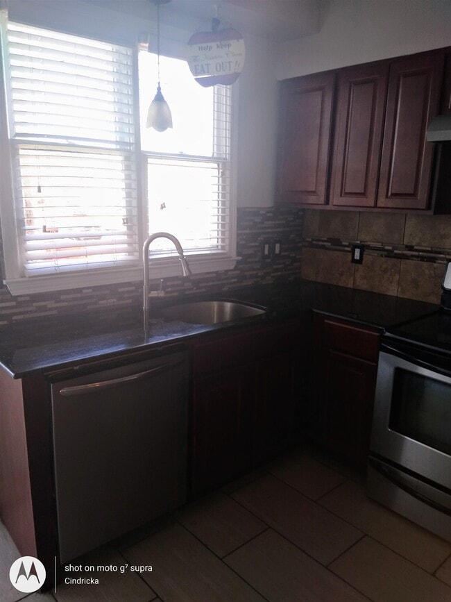 Photo - 1212 Dorothy Pl