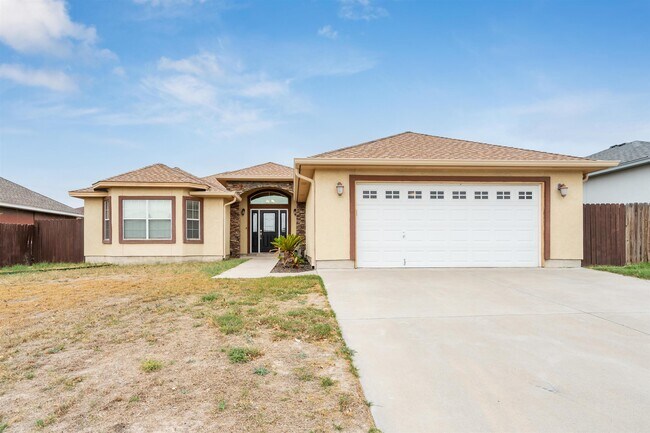 Building Photo - 215 Javier Dr