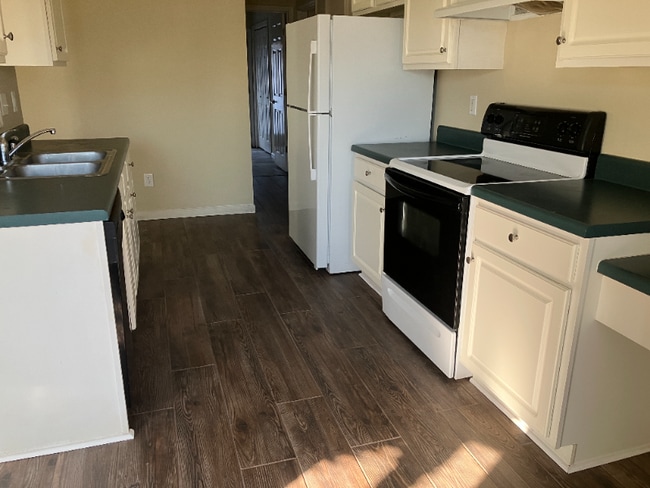 Photo - 701 Glenarthur Dr