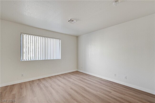 Building Photo - 5018 S Rainbow Blvd Unit 104