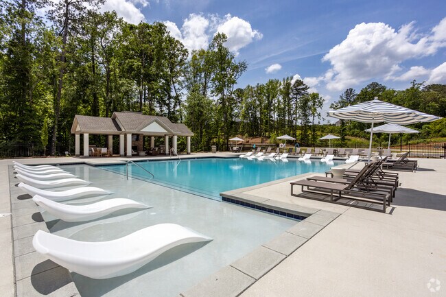 Piscina de agua salada/Baldas de bronceado - Longbridge