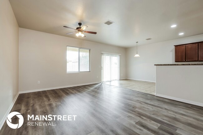 Photo - 8285 W Kittiwake Ln