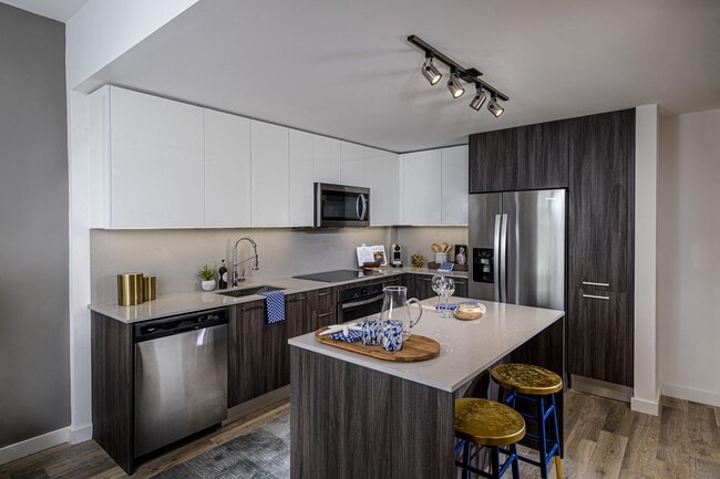 Building Photo - Arabelle Riverwalk Rental