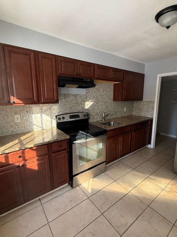 Photo - 1439 Charlestown Dr