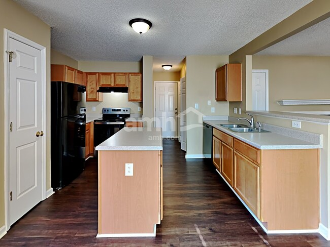 Photo - 3601 Croydon Mill Way