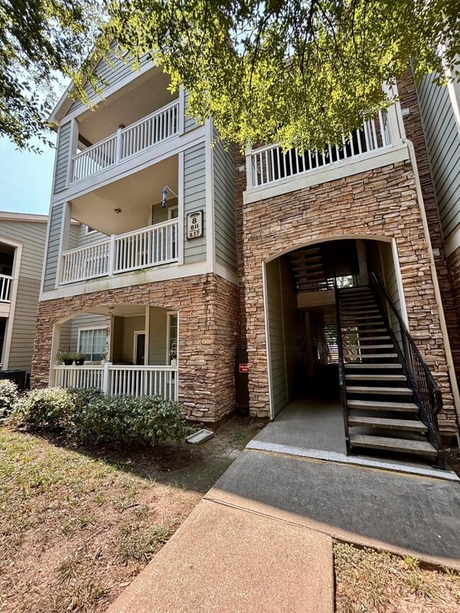 Building Photo - 10440 Deerwood Rd Unit 837 Rental