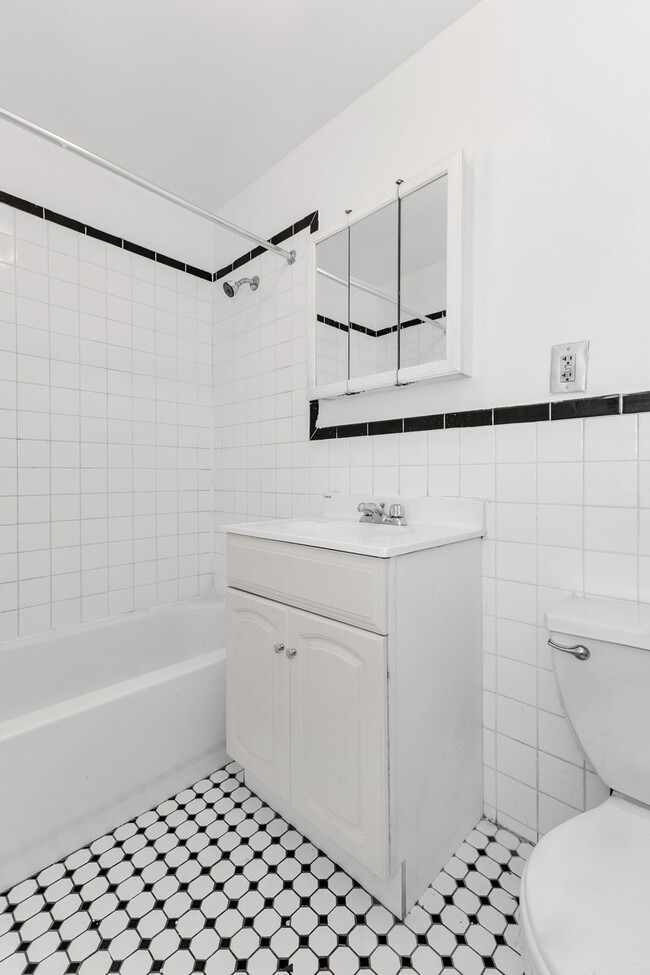 Photo - 158 Stanton St Unit 4D