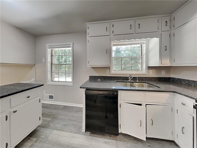 Photo - 4189 Northstrand Dr