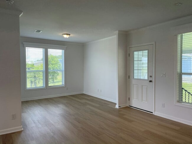 Photo - 34904 Robins Song Rd