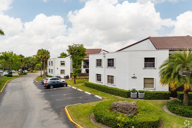 Photo - Bleau Fontaine Condominiums