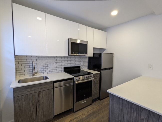 Building Photo - 61 Joy St Unit #3 Rental