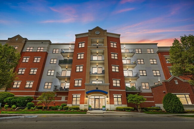 Building Photo - 14 S Prospect St Unit 405